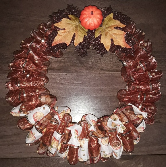 Handmade Wreath - Picture 1 of 2